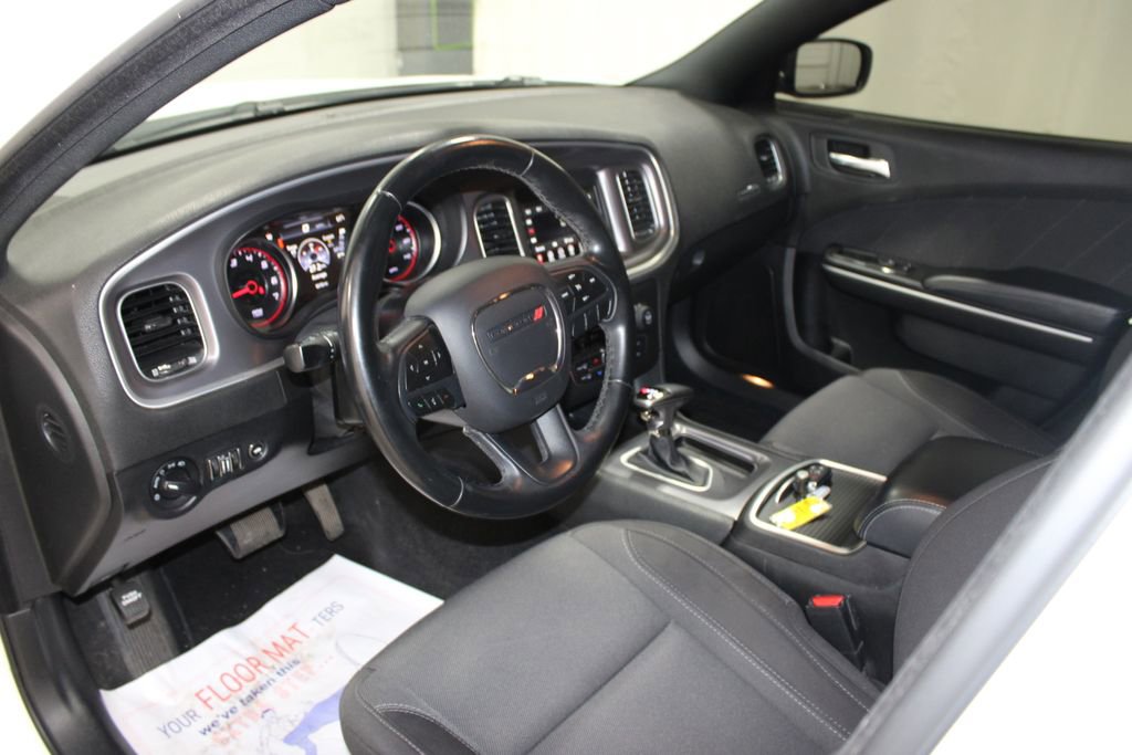 Used 2019 Dodge Charger SXT RWD image 19