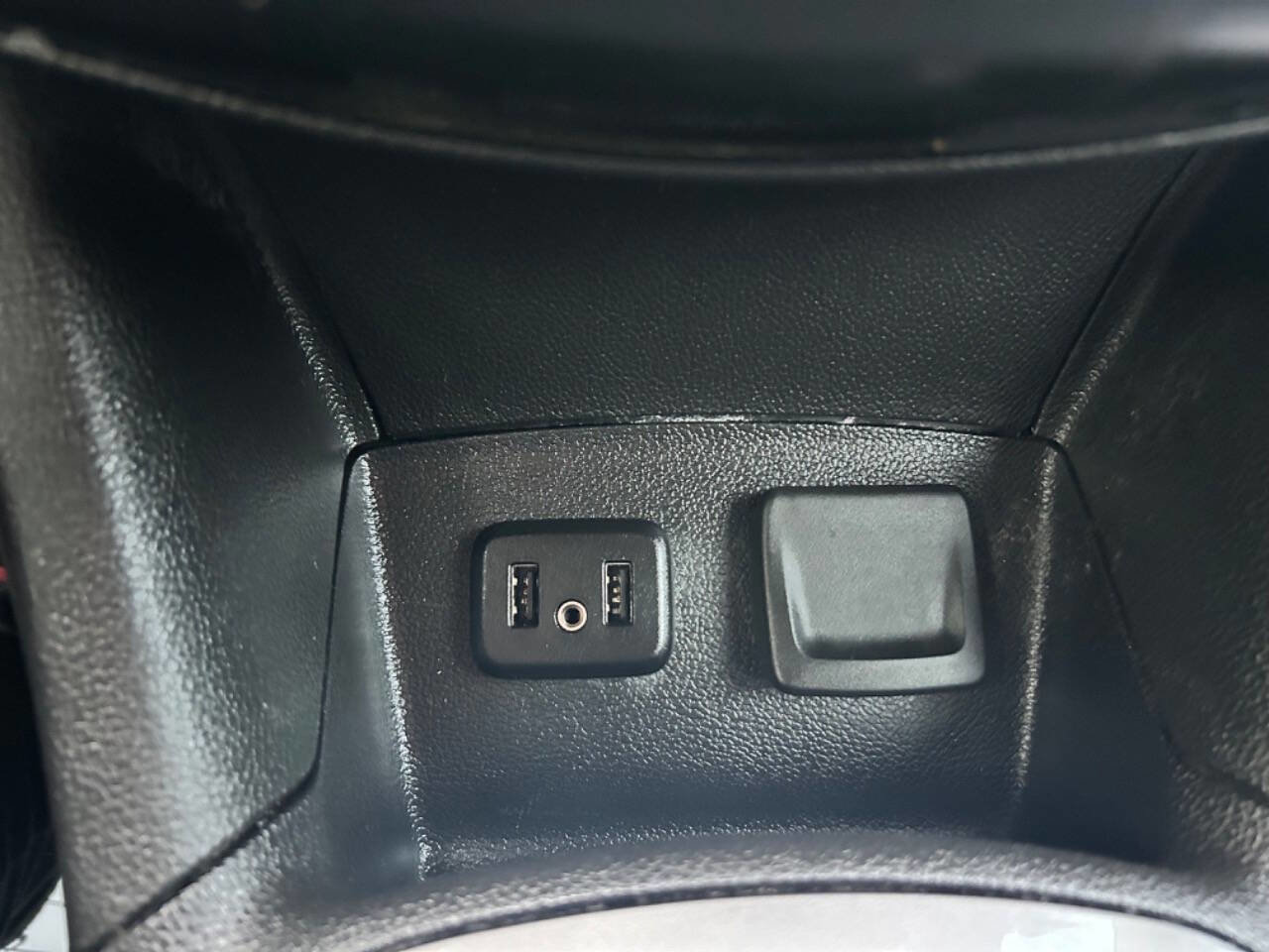 Used 2019 Chevrolet Cruze LT w/ Convenience Package image 24