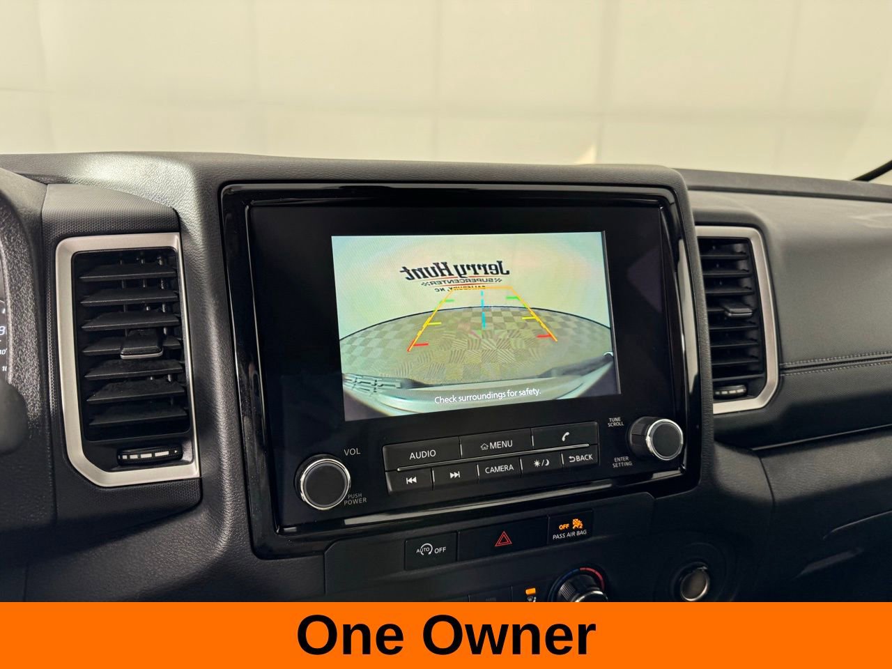 Used 2024 Nissan Frontier SV AWD/4WD image 3