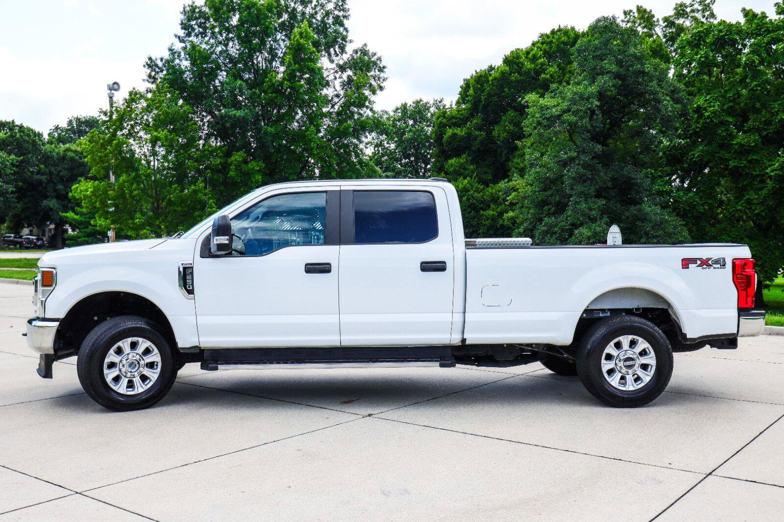 Used 2022 Ford F250 XL w/ STX Appearance Package AWD/4WD image 3