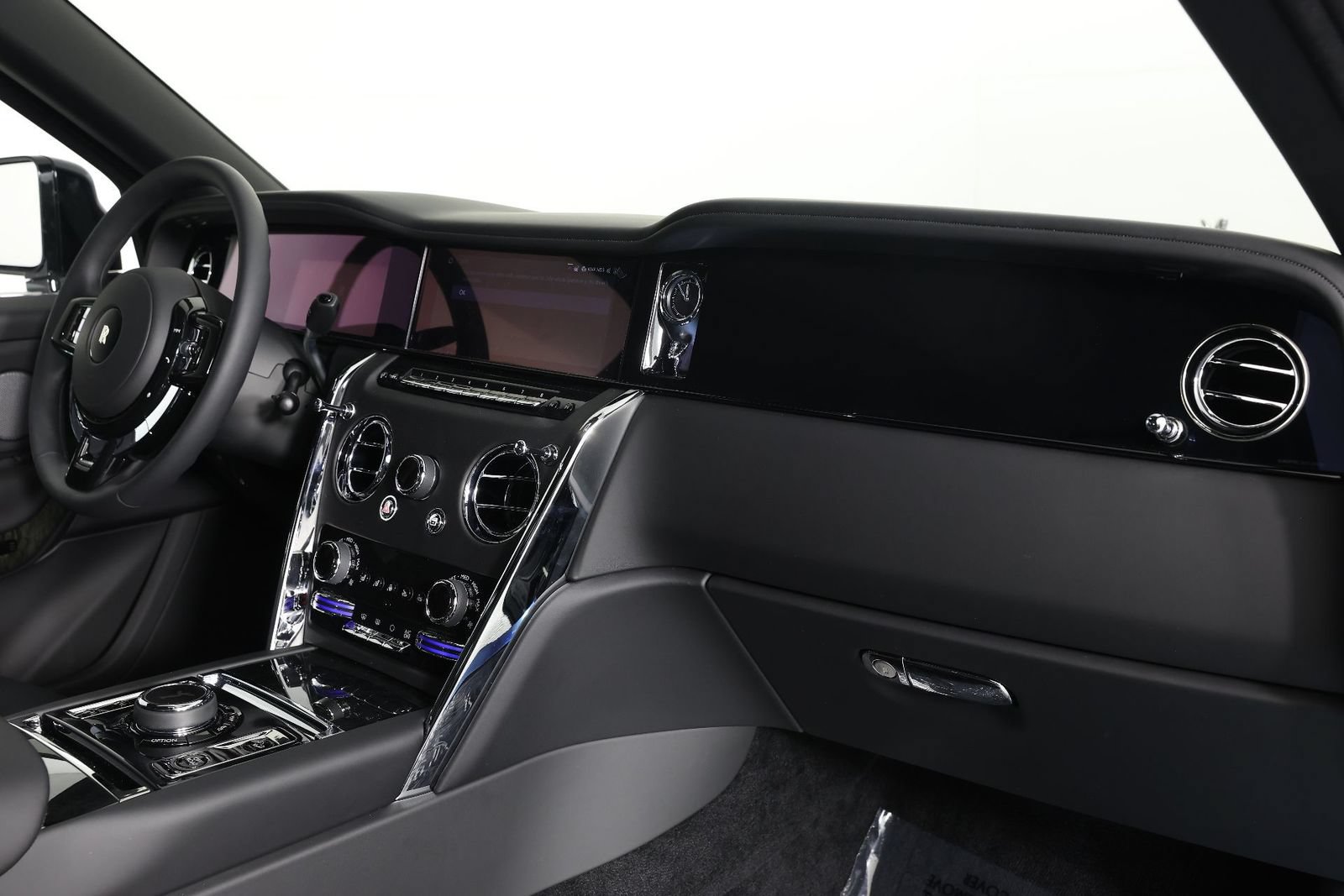 New 2026 Rolls-Royce Cullinan AWD/4WD image 25