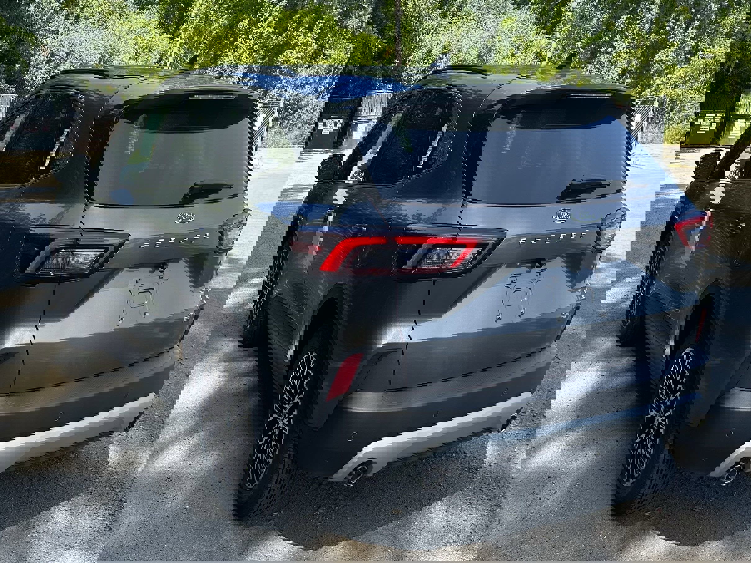 New 2025 Ford Escape SE image 9