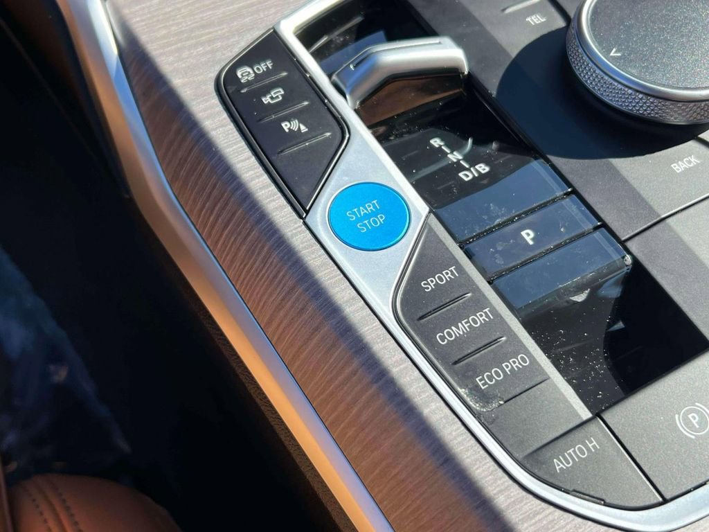 Used 2025 BMW i4 xDrive40i w/ Parking Assistance Package image 30