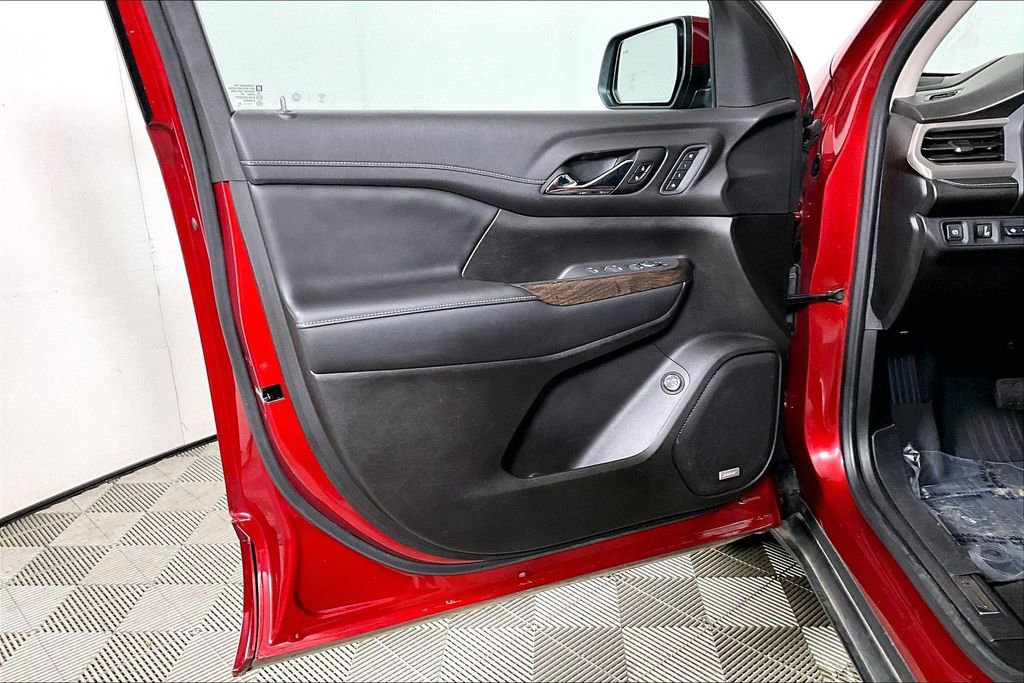 Used 2021 GMC Acadia Denali w/ Denali Ultimate Package image 23