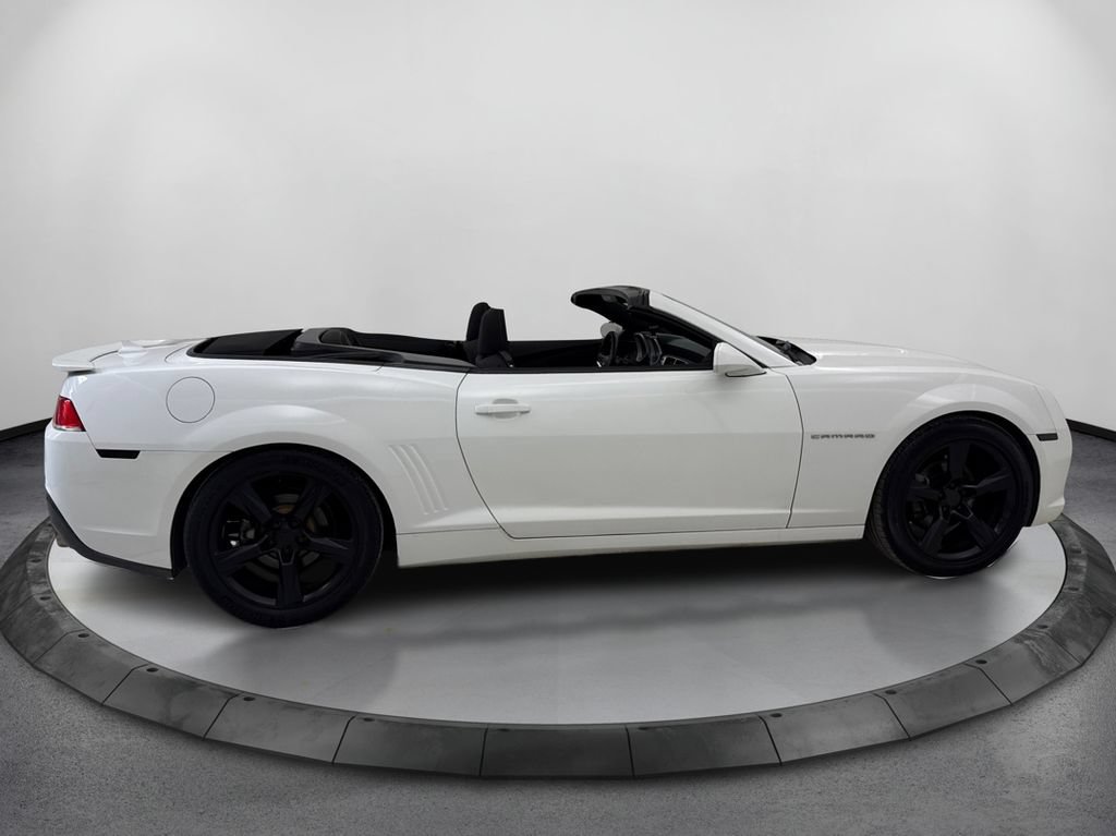 Used 2015 Chevrolet Camaro LT RWD image 4