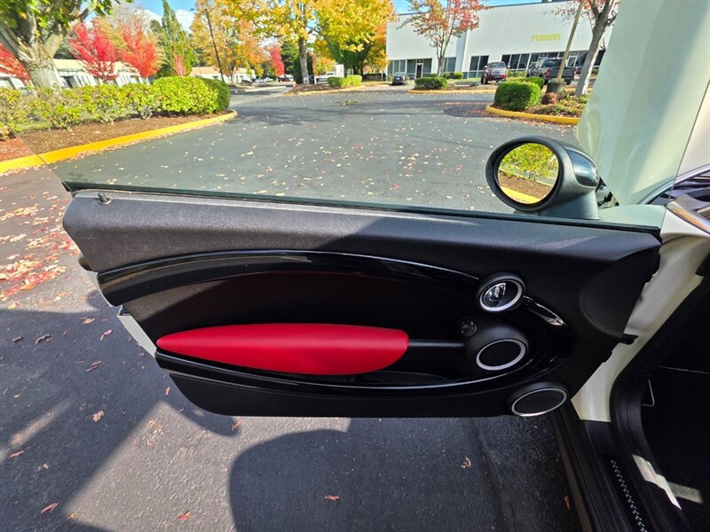 Used 2013 MINI Cooper Hardtop w/ Premium Pkg 2 FWD image 43