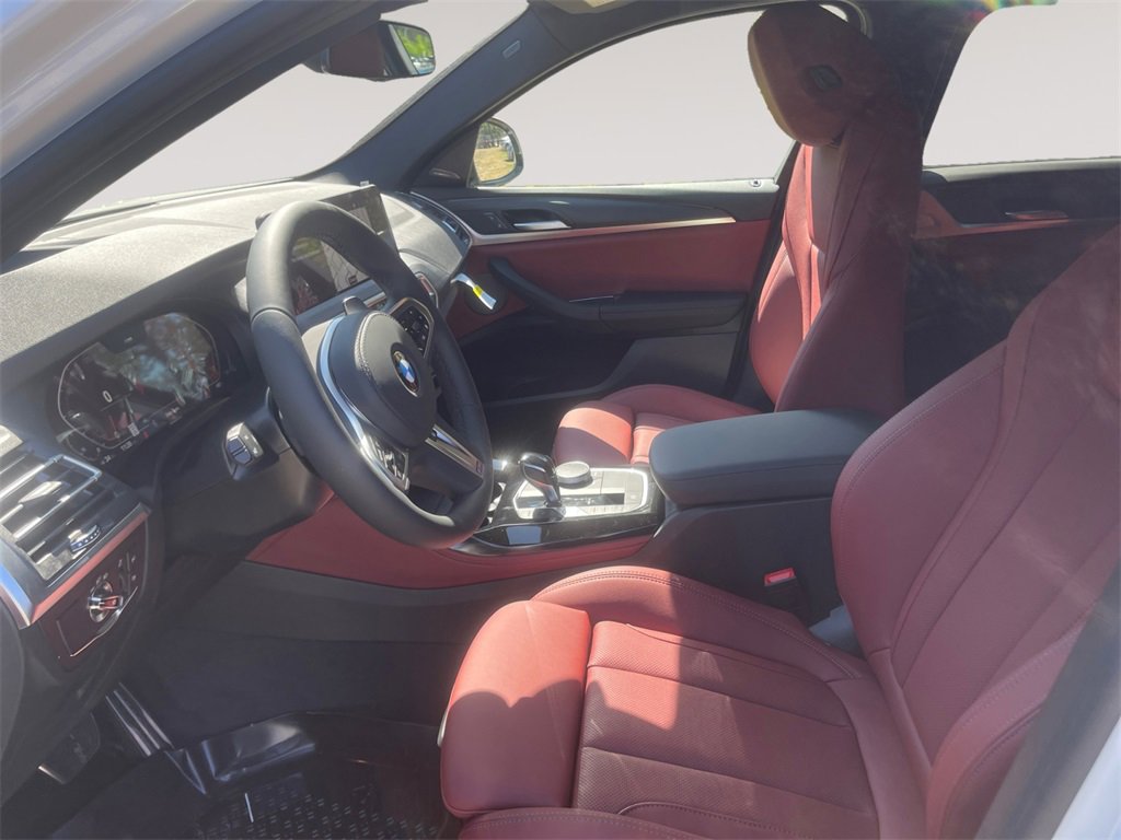 New 2025 BMW X4 xDrive30i image 9