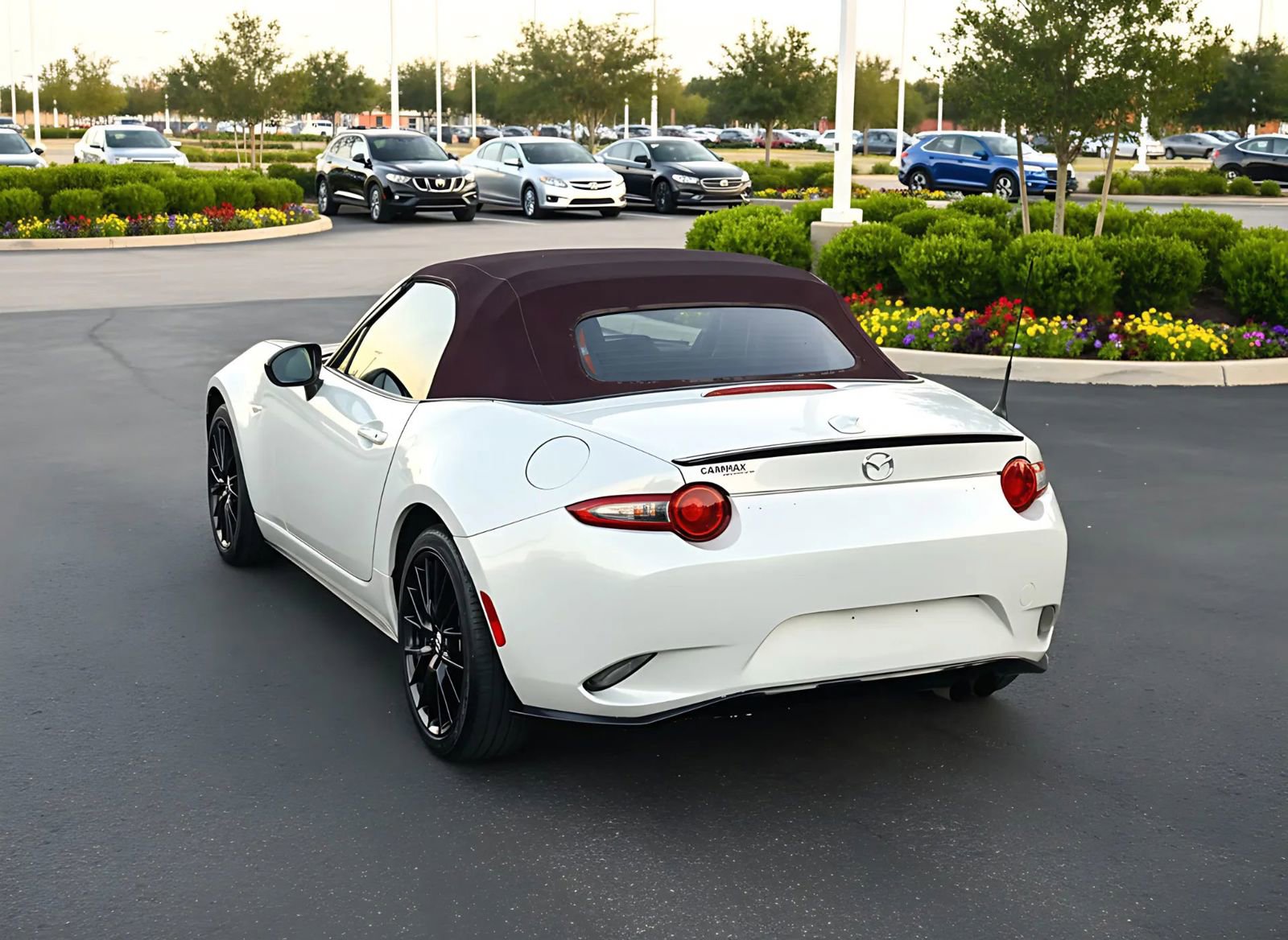 Used 2018 MAZDA MX-5 Miata Club w/ Brembo/BBS Recaro Package image 4
