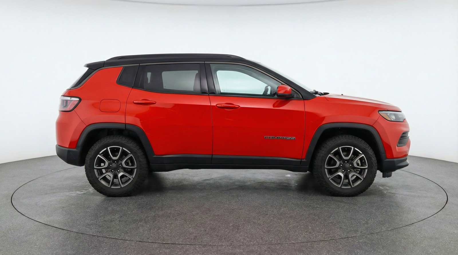Used 2025 Jeep Compass Trailhawk image 11