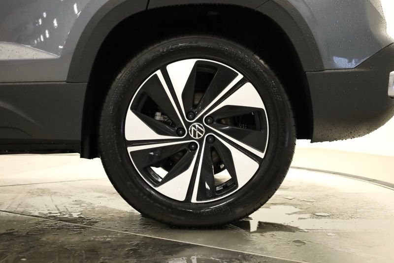 New 2026 Volkswagen Taos SE AWD/4WD image 37
