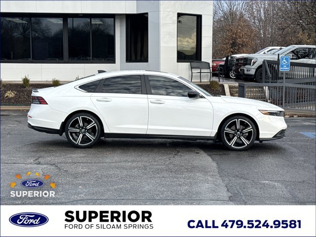 Used 2024 Honda Accord Sport image 2