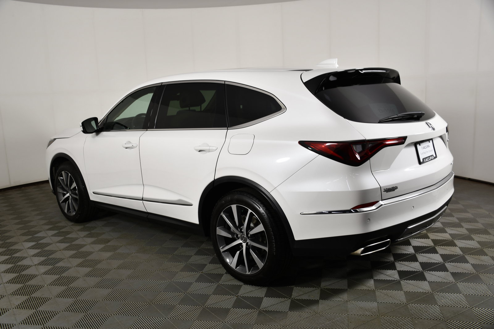 Certified 2025 Acura MDX SH-AWD w/ Technology Package image 8