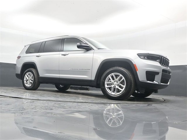 New 2025 Jeep Grand Cherokee L Laredo image 39