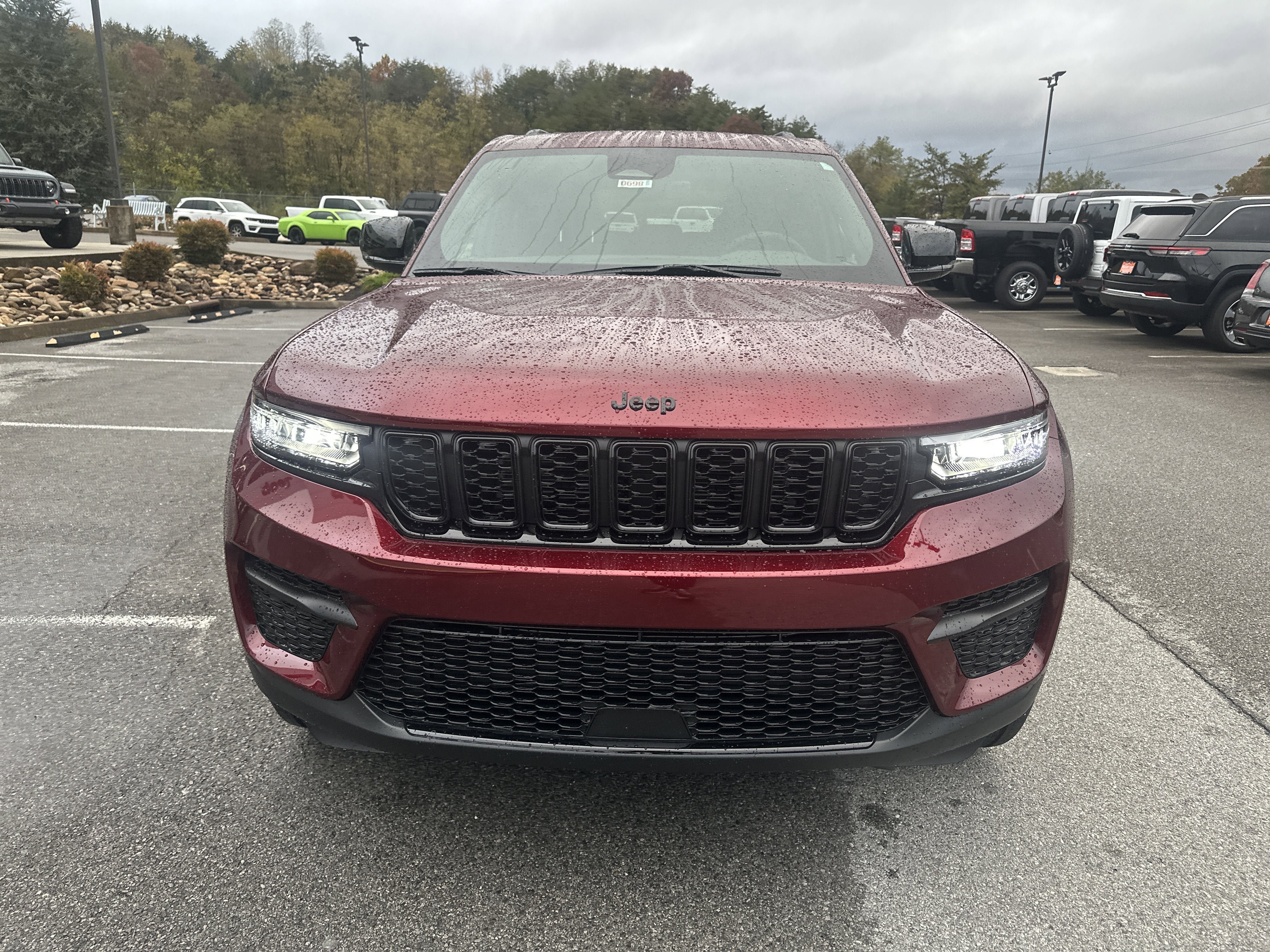 New 2025 Jeep Grand Cherokee Altitude AWD/4WD image 3