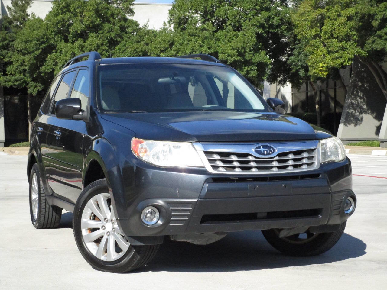 Used 2012 Subaru Forester 2.5X Limited image 1