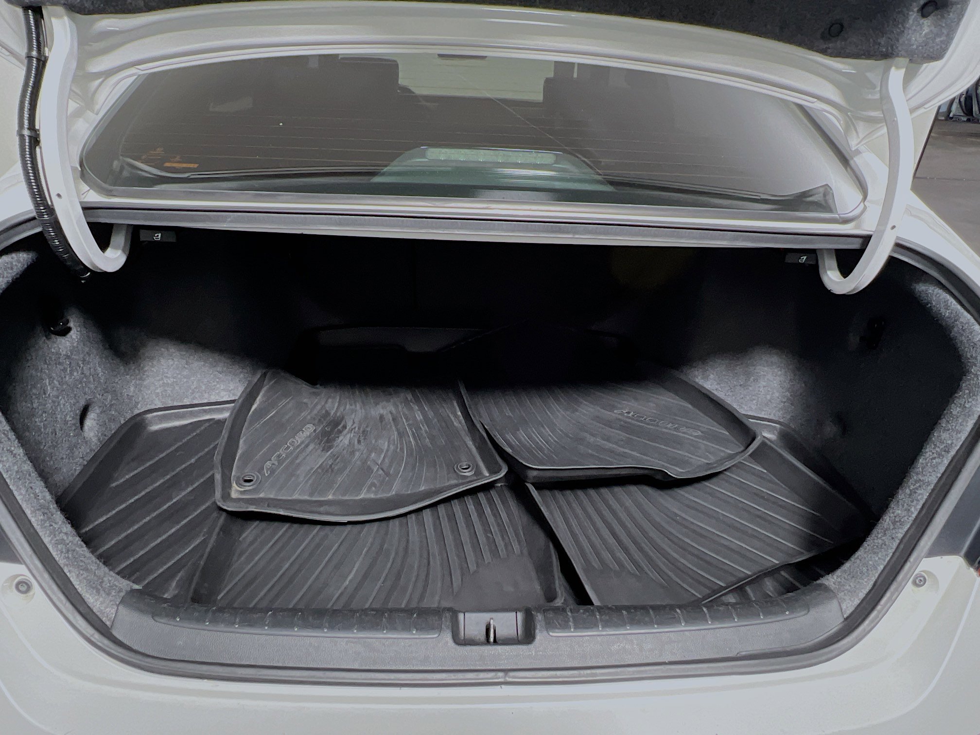 Used 2018 Honda Accord EX-L image 33