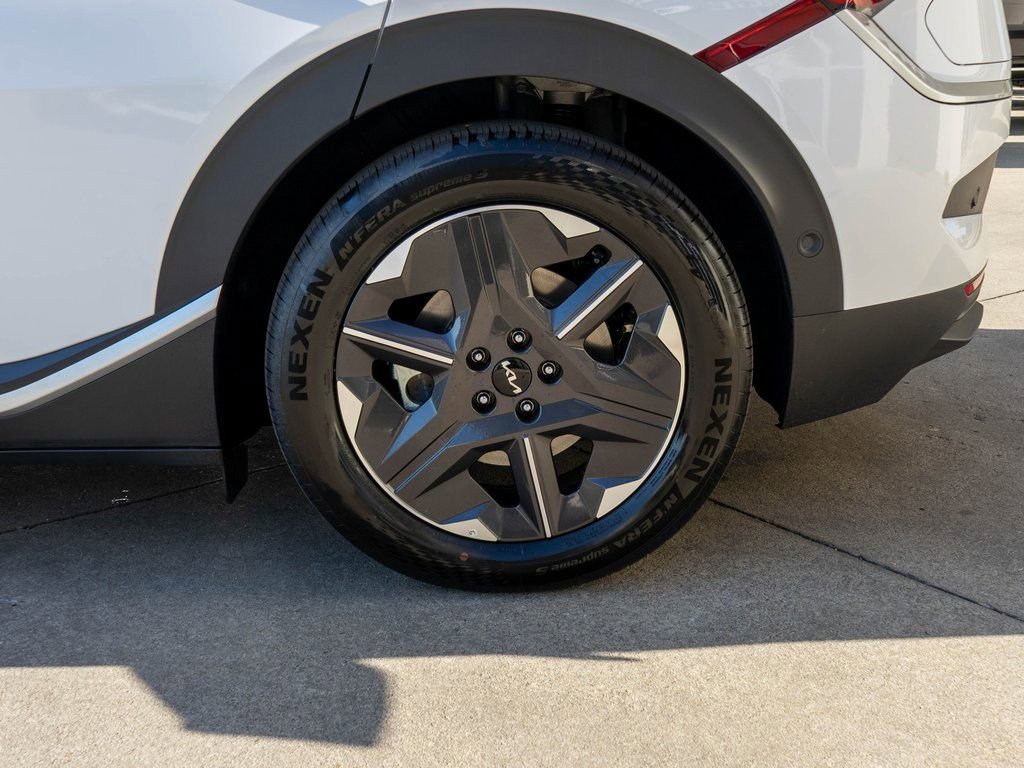 New 2025 Kia EV6 Light w/ Light LR Technology Package image 28