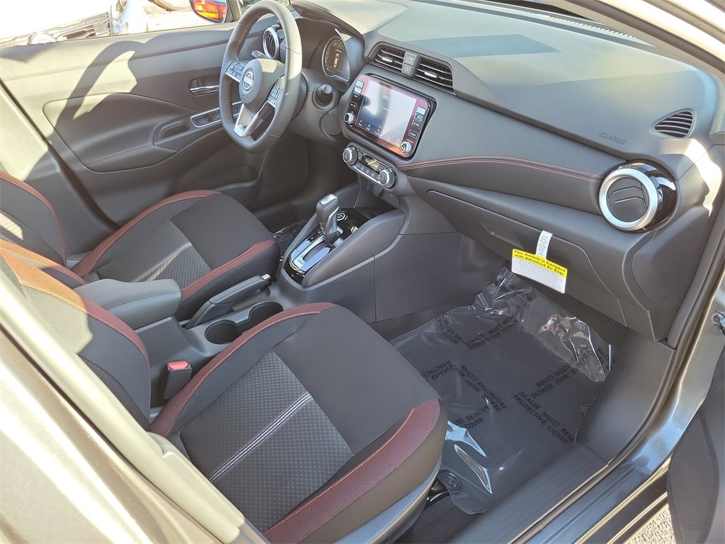New 2025 Nissan Versa SR w/ Trunk Package image 10