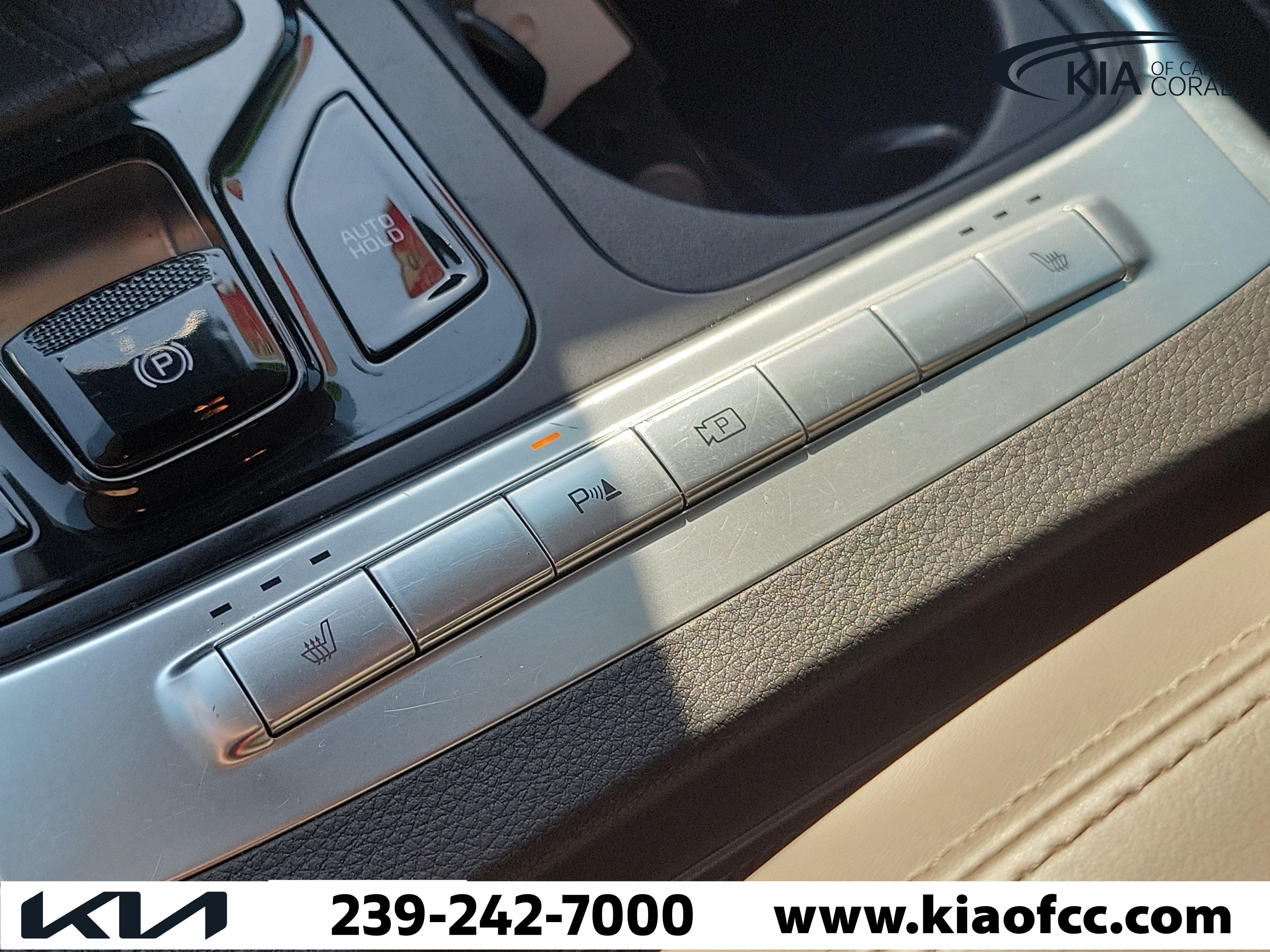 Certified 2025 Kia Carnival EX FWD image 28
