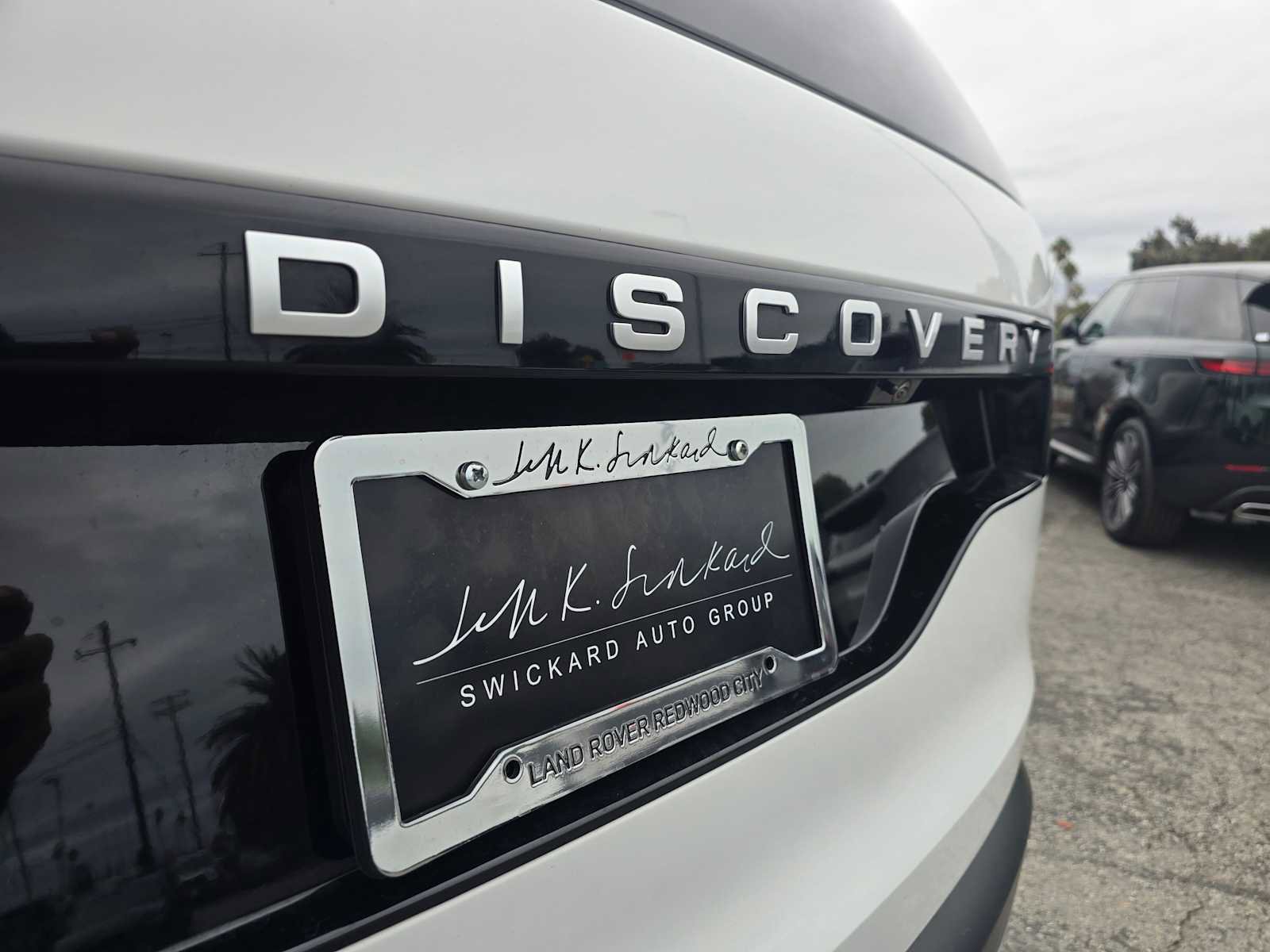 Certified 2024 Land Rover Discovery S AWD/4WD image 16