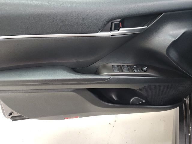 Used 2023 Toyota Camry SE FWD image 21