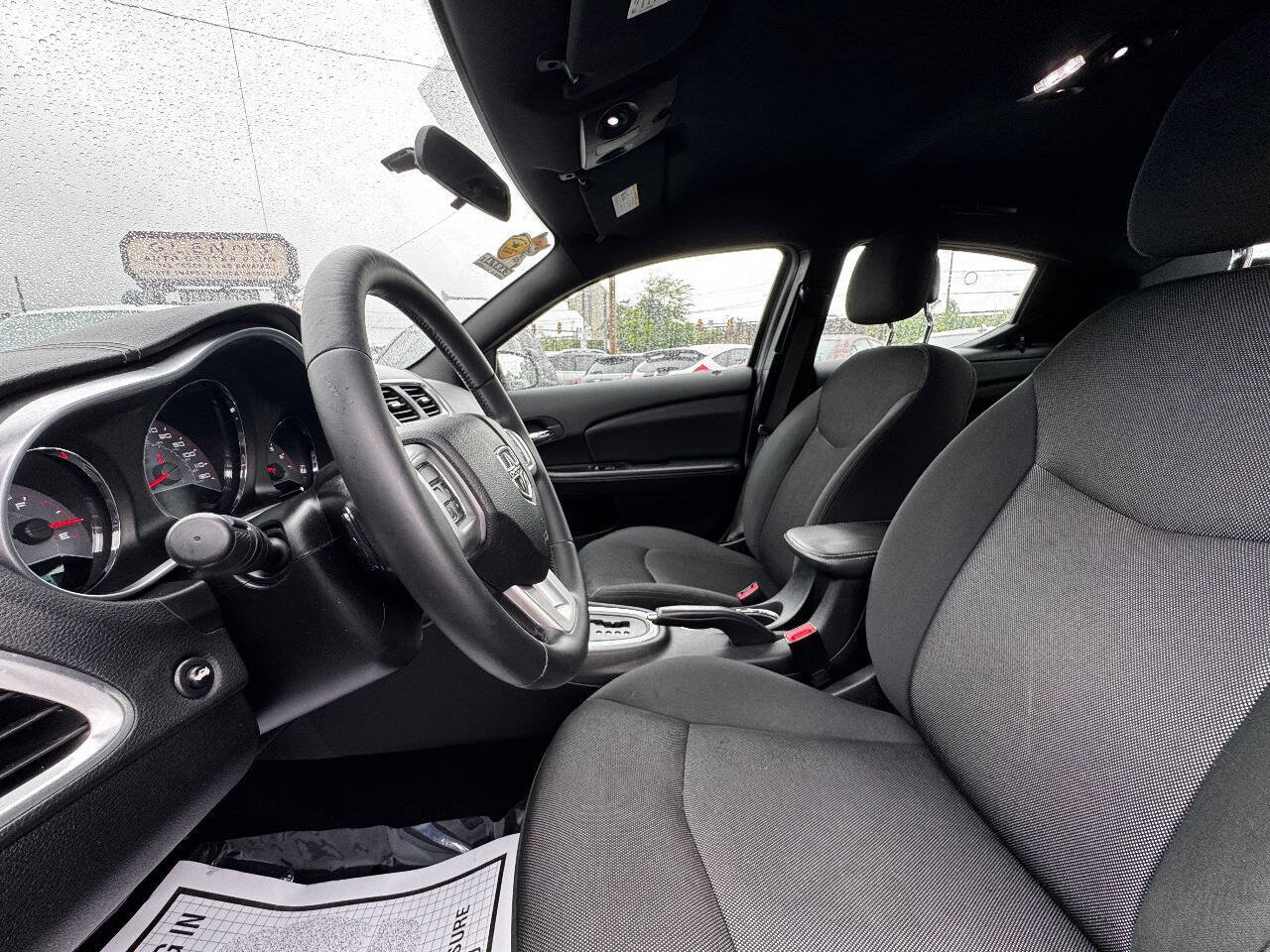 Used 2012 Dodge Avenger SXT FWD image 10