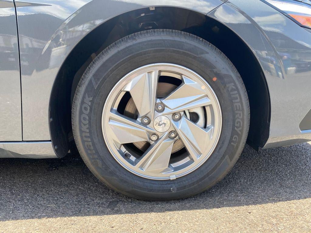 New 2026 Hyundai Elantra SE FWD image 27