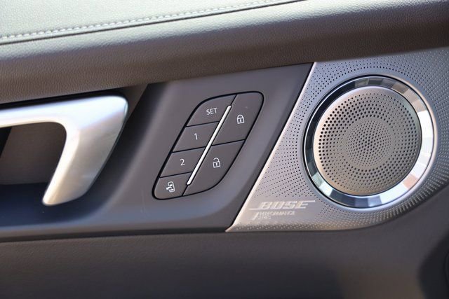 New 2026 Buick Enclave Avenir image 22