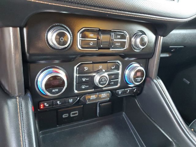 Used 2024 GMC Yukon XL AT4 w/ Technology Package image 22