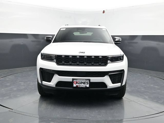 New 2026 Jeep Grand Cherokee L Limited w/ Limited Altitude Package AWD/4WD image 2