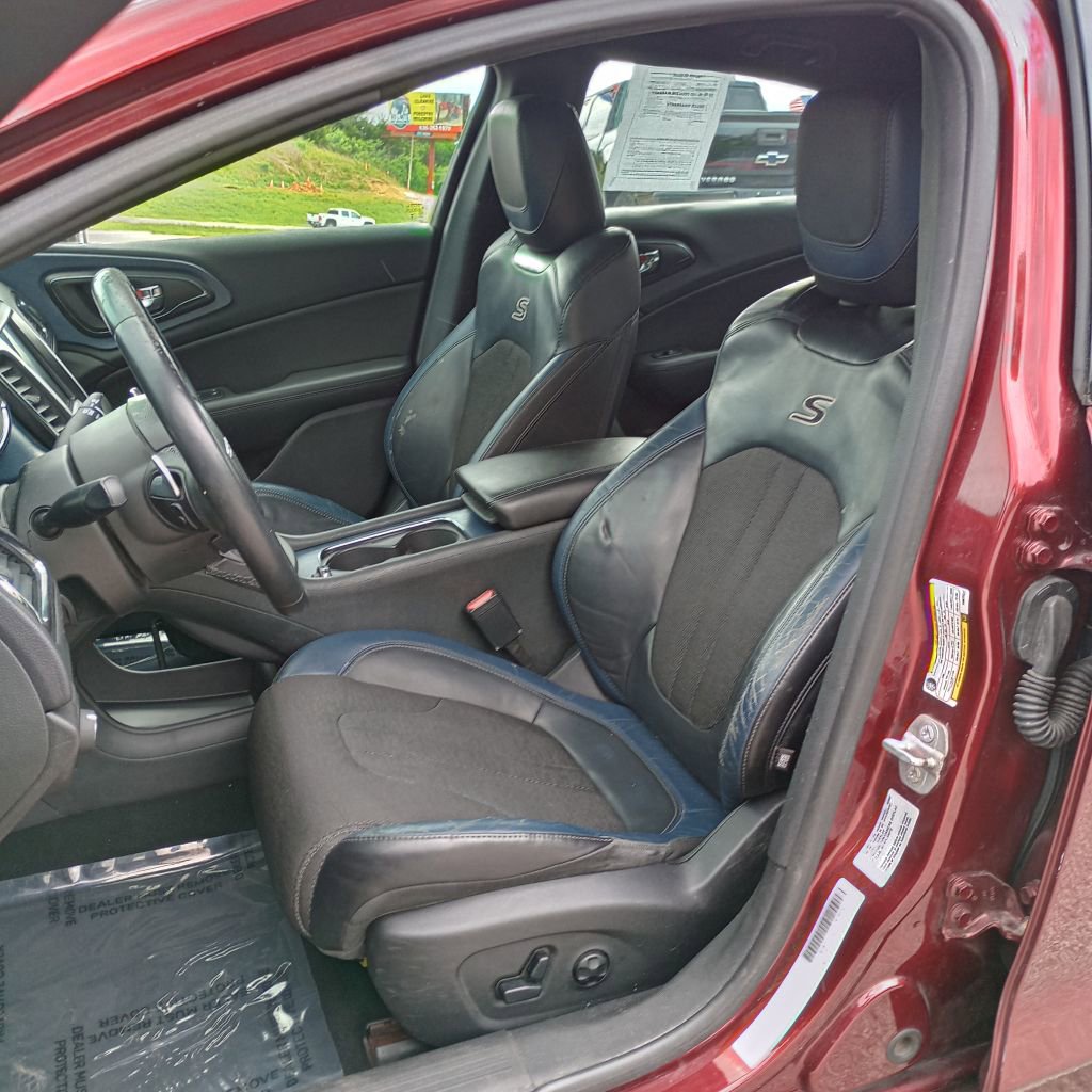 Used 2015 Chrysler 200 S w/ Navigation & Sound Group I FWD image 15
