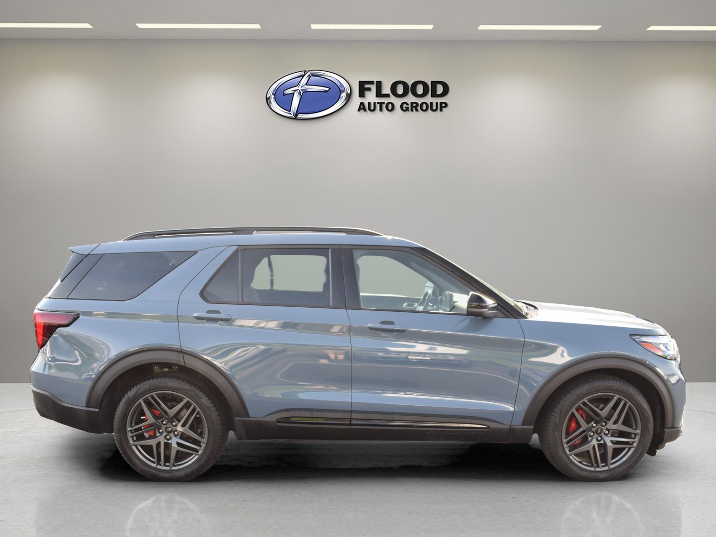 Used 2025 Ford Explorer ST w/ Sun And Sound Package AWD/4WD image 3