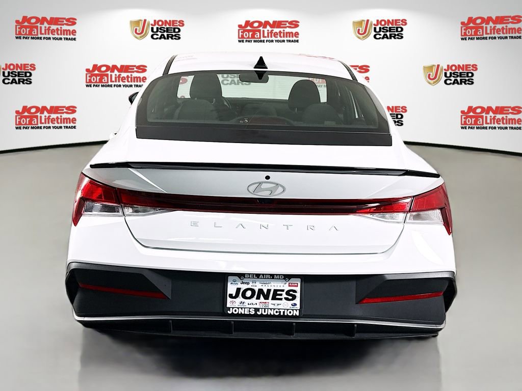 Certified 2025 Hyundai Elantra Sport FWD image 13