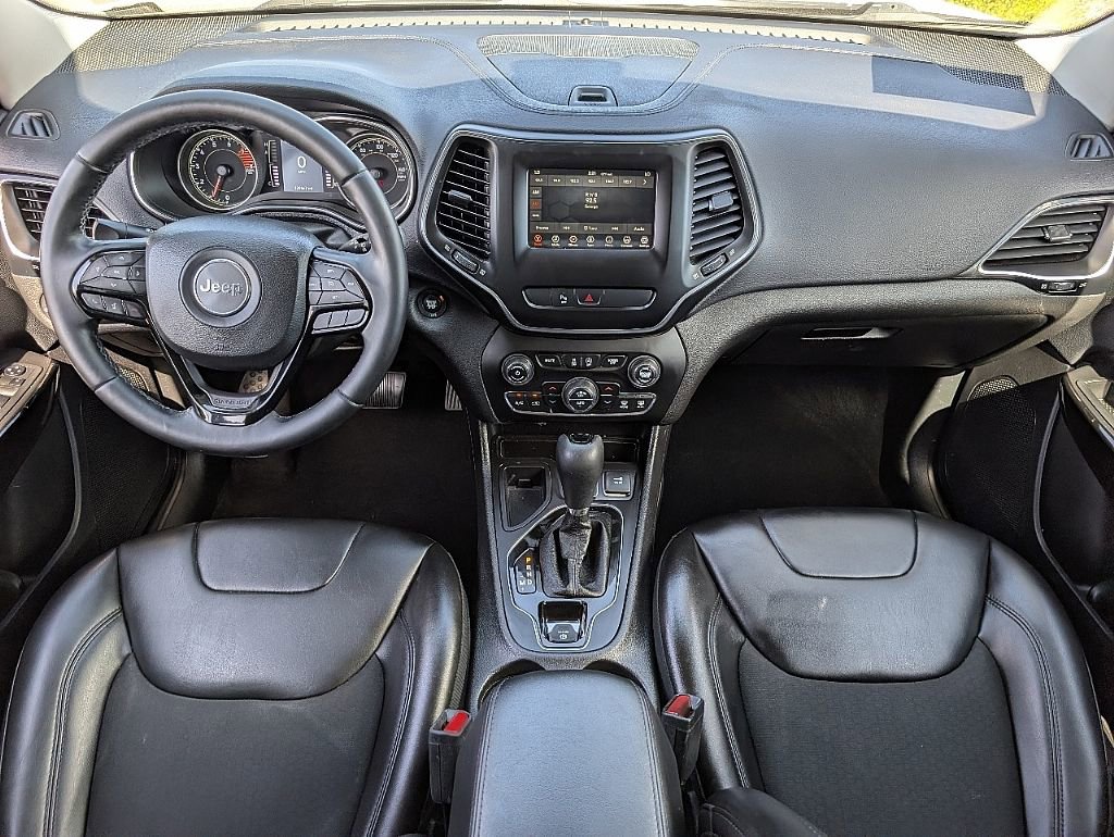 Used 2019 Jeep Cherokee Latitude Plus image 22