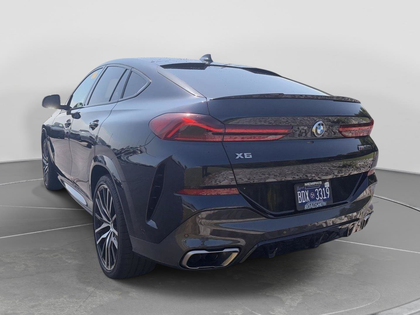 Used 2021 BMW X6 M50i w/ Executive Package AWD/4WD image 3