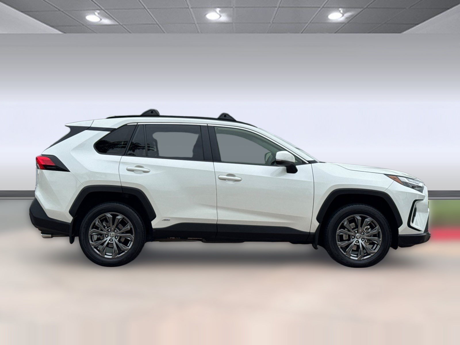 Used 2022 Toyota RAV4 XLE Premium AWD/4WD image 8