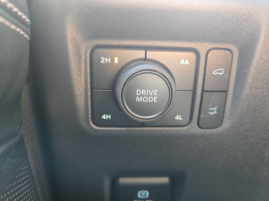 Used 2025 Ford Expedition Platinum AWD/4WD image 35