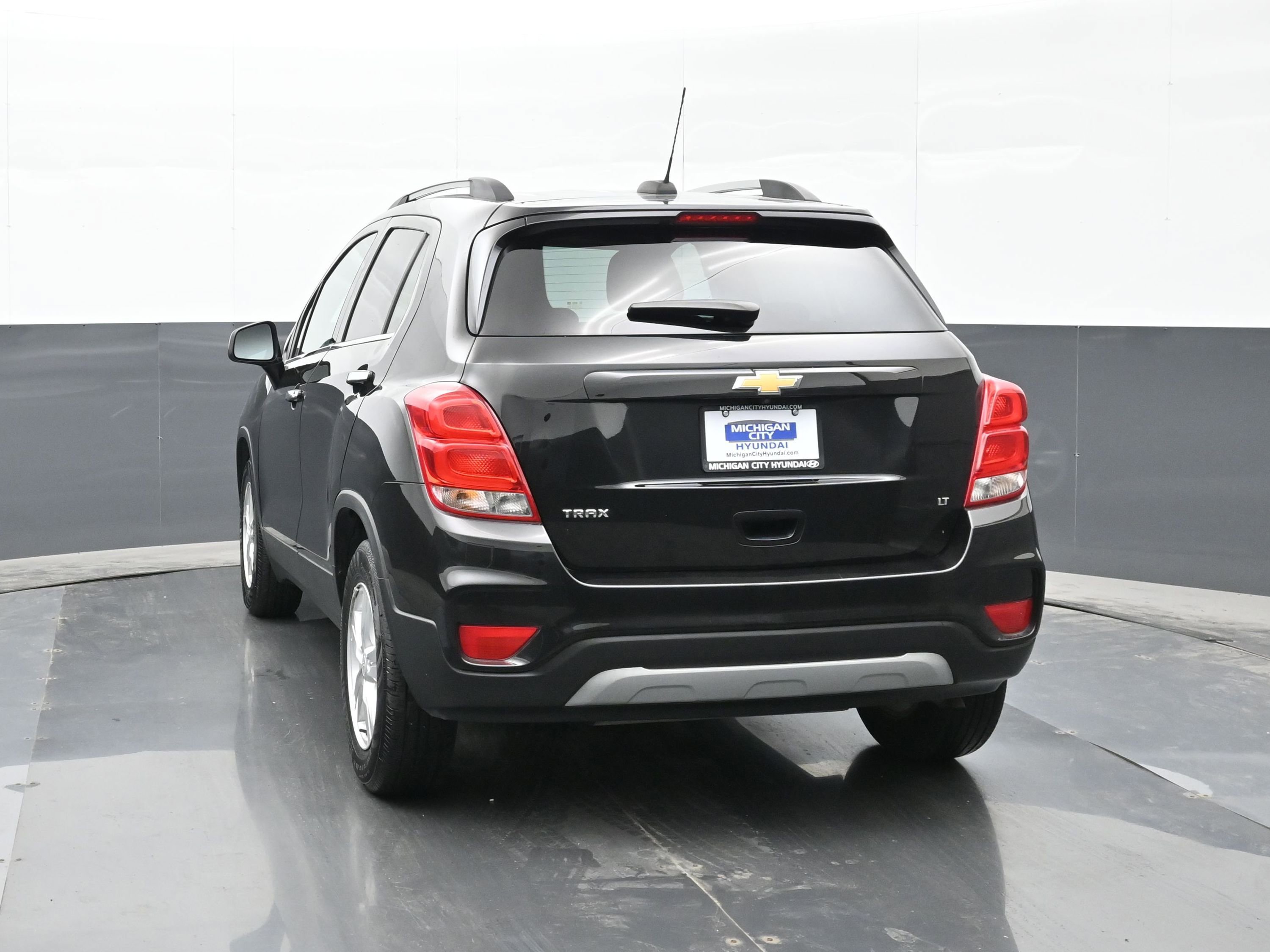 Used 2020 Chevrolet Trax LT w/ LT Convenience Package image 7