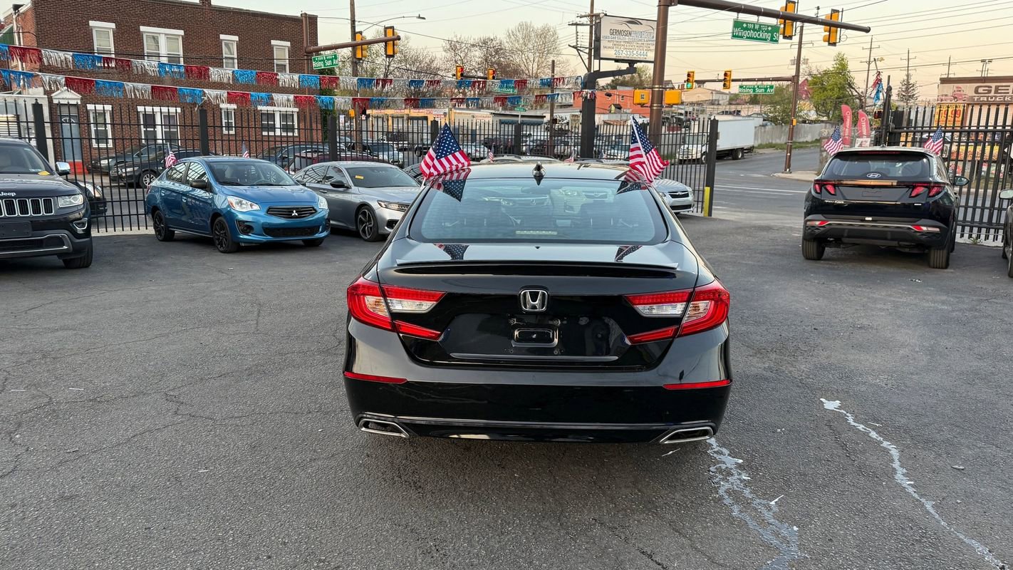 Used 2022 Honda Accord Sport image 4