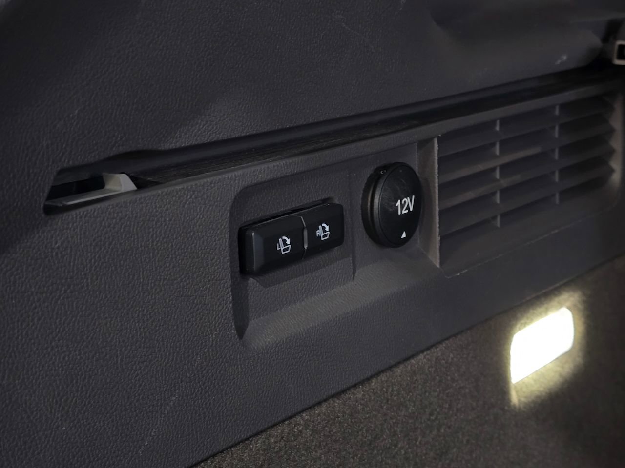 Used 2019 Lincoln Nautilus Reserve w/ Driver Assistance Package image 36