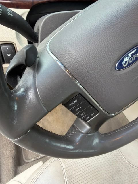Used 2010 Ford Taurus Limited FWD image 14