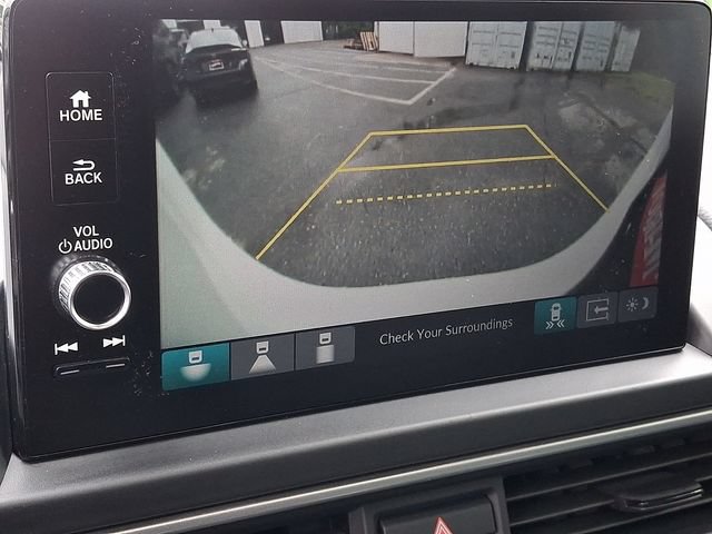 Used 2025 Honda Pilot Touring image 16