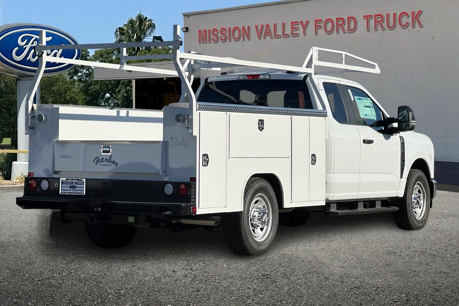 New 2026 Ford F350 XL w/ XL Chrome Package RWD image 4