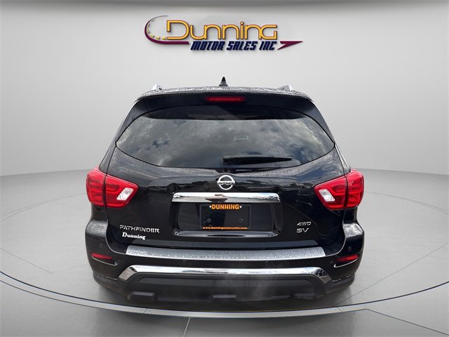 Used 2020 Nissan Pathfinder SV image 2