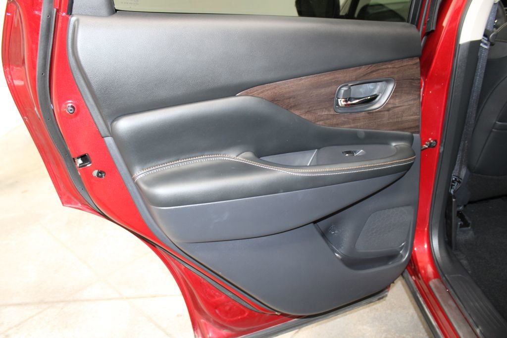 Used 2024 Nissan Murano Platinum w/ Cargo Package image 18