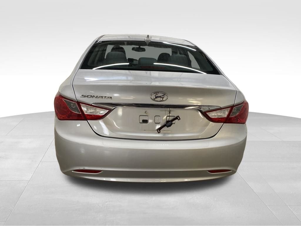 Used 2013 Hyundai Sonata GLS image 5