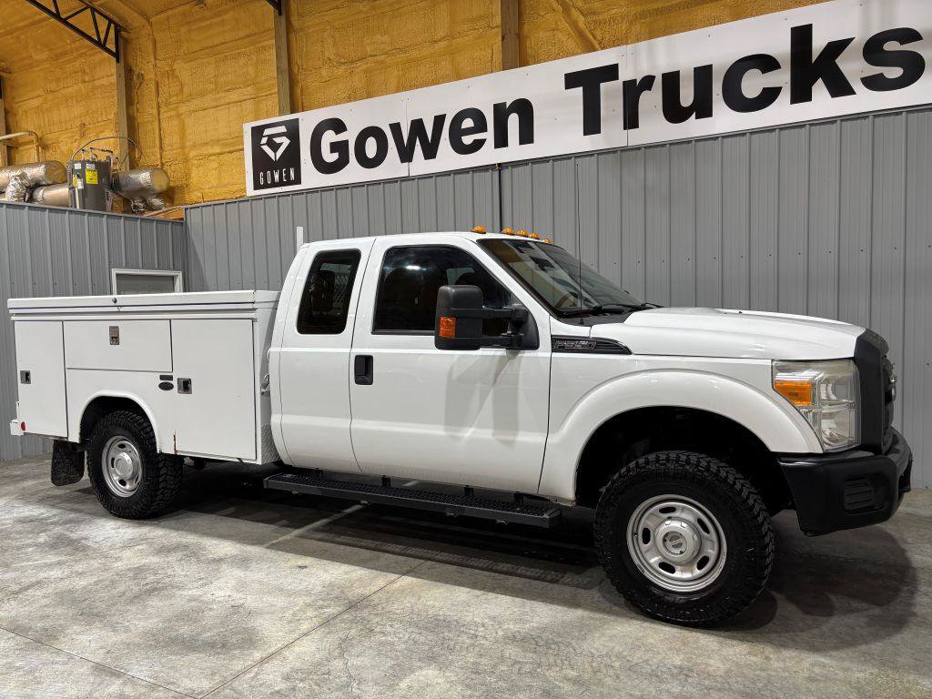 Used 2016 Ford F350 XL w/ Power Equipment Group AWD/4WD image 3
