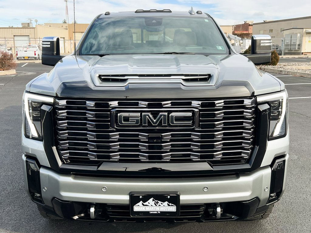 Used 2025 GMC Sierra 3500 Denali Ultimate image 17