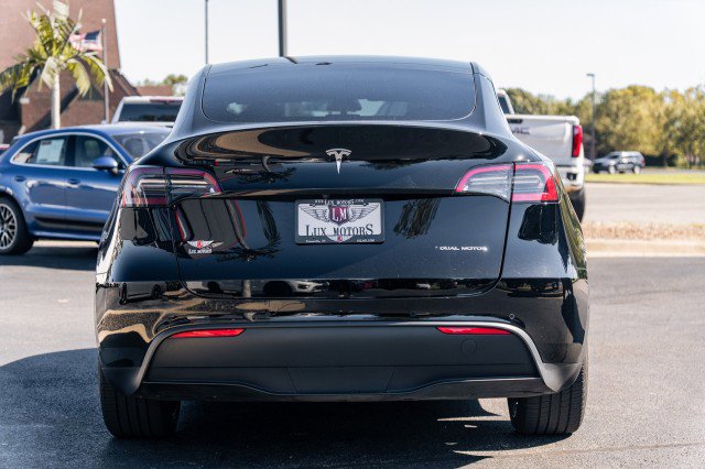 Used 2021 Tesla Model Y Long Range image 7