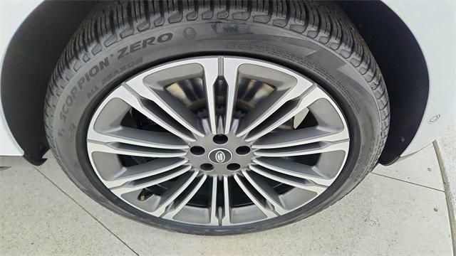 Used 2023 Land Rover Range Rover Long Wheelbase Autobiography image 59